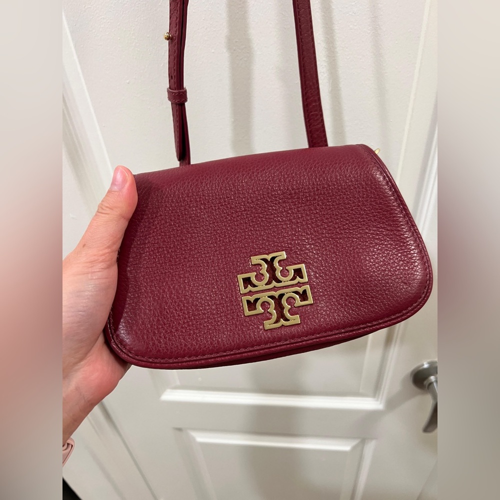 Tory Burch
Tory Burch Burgundy Leather Bitten Clutch Bag